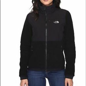 The North Face Black Denali Size Small Full Zip Up